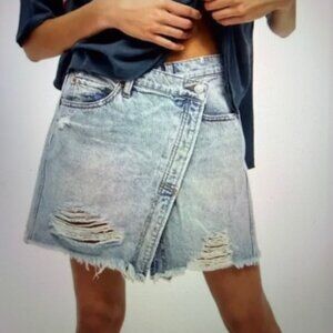 Free People Parker Distressed Wrap Denim Skirt  Size 30